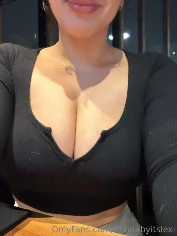 Happy Saturday bb🥰. Drinks have gotten so expensive but I fe..
