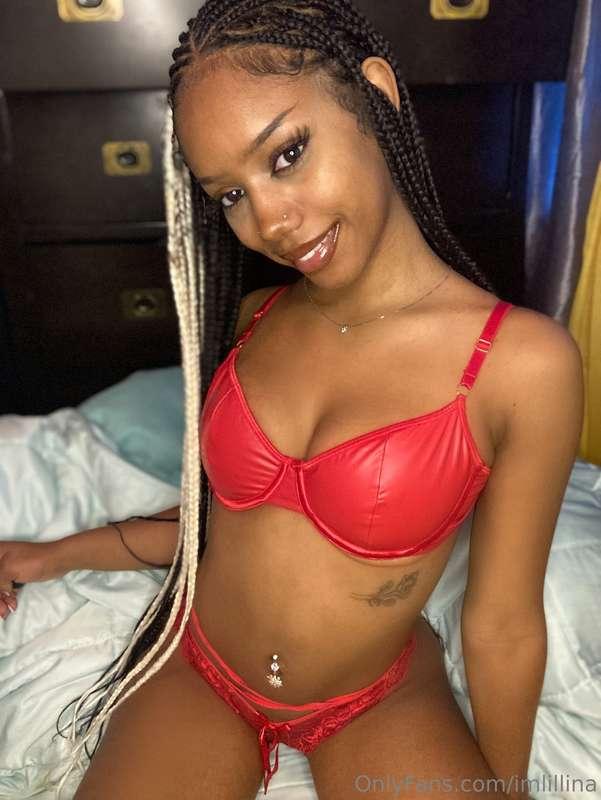 Red looks good on me... don’t you think? 😉