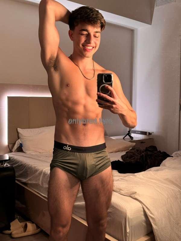 who wants to have some fun? 😏🤫