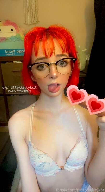 How long could you last with me looking at you like this? 🤓💦💖
#fyp #glasses #StudiousSlut