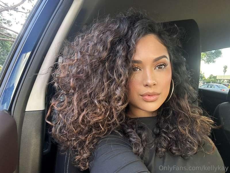 @kittyvmarie is totally serving hair goals but then I saw he..