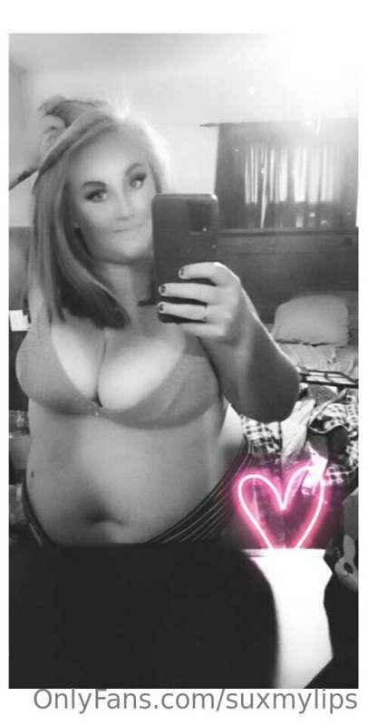 My body is a blessing 🖤