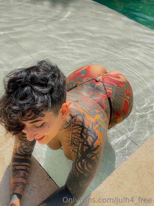 took this one by mistake, but my ass is looking so good lol