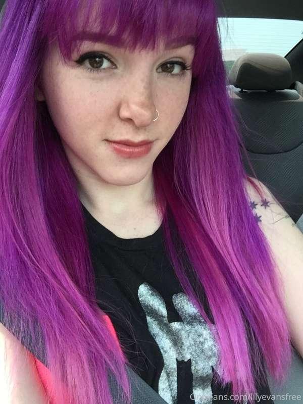 I used to have purple hair. I miss it.