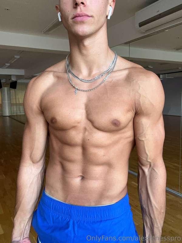 who’s ready to break a sweat with me? cause let’s just say i..