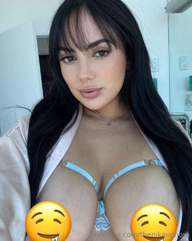 CUM BITE MY NIPPLES 🙈 cum bite them and bend me over while y..