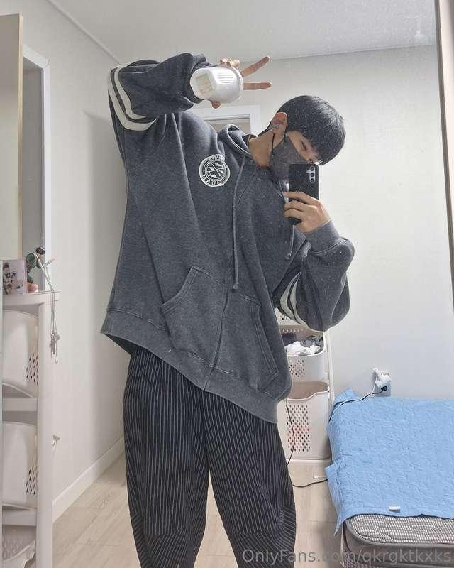 운동가기 전 - 😆운동다녀온 후 - 😏박하단들 11월달이 시작됐다😁 이번주말에 해외촬영이 있어서 다녀올 예정..