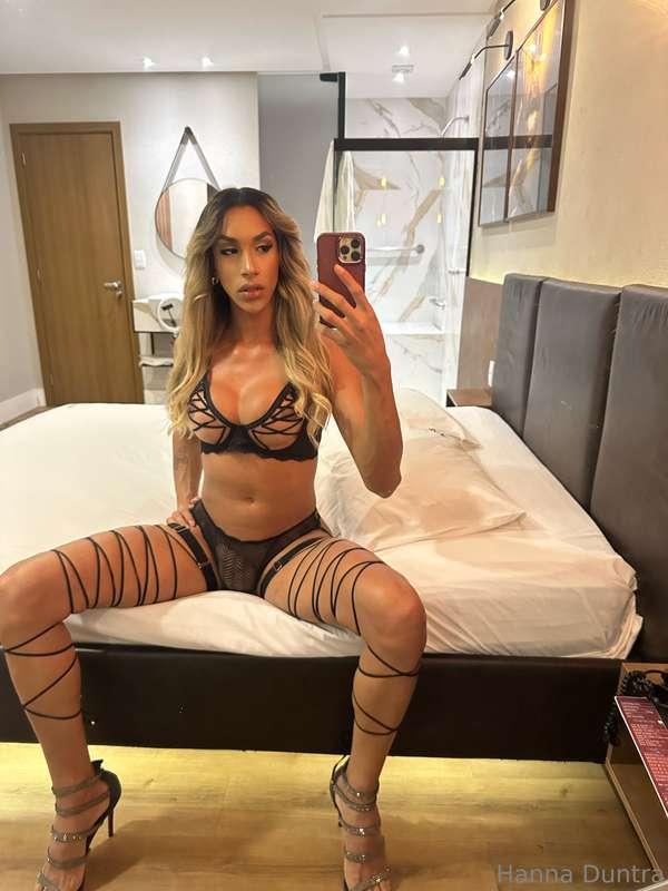 Hi honey, how are you? See how sexual I am for you, come pla..