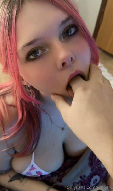 Big tit e-girl gets fucked while playing Minecraft fuckingmo..