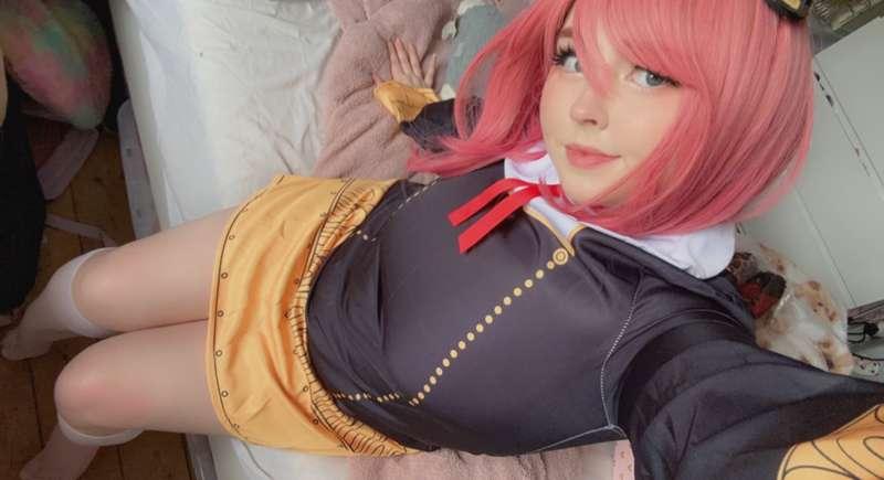 ANYA COSPLAY (GODLY+)