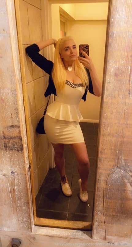 Wednesday is drinking night for me- think I looked pretty go..