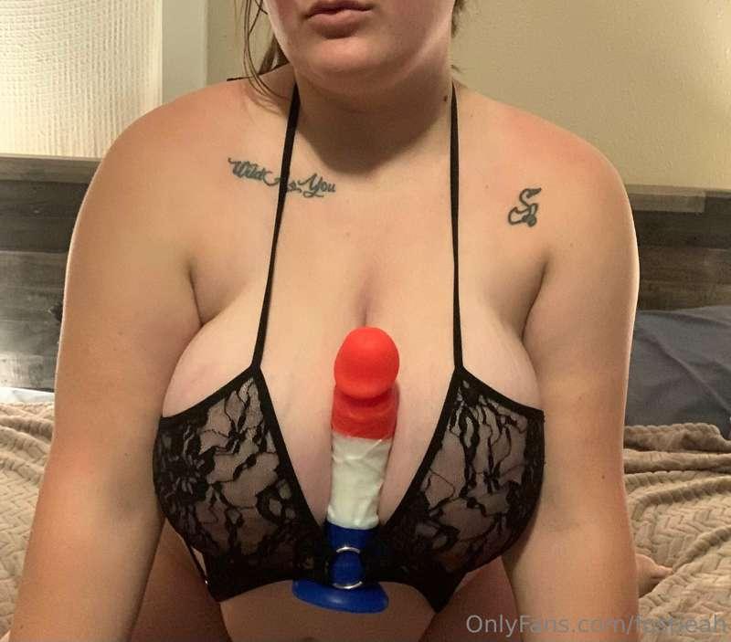 Happy Titty Tuesday😏