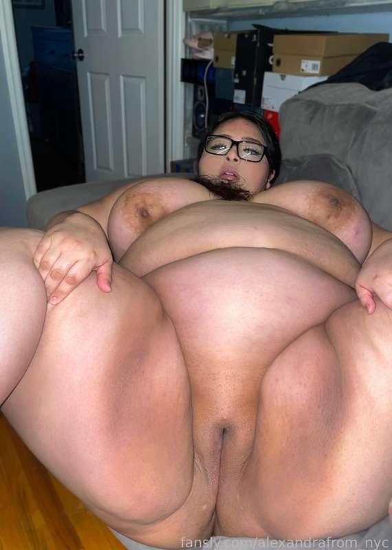 Rate my pussy from 1-10 