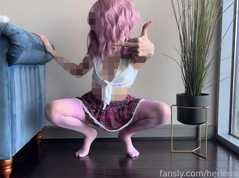 The day is young loser.... I wanted to remind you, as early as possible... how much of a fucking loser you are. 

Say thank you like a good submissive beta. 😈

Today, through the rest of the day, I will post three tasks for you to complete as soon as you see the photo. Be waiting. 🐶