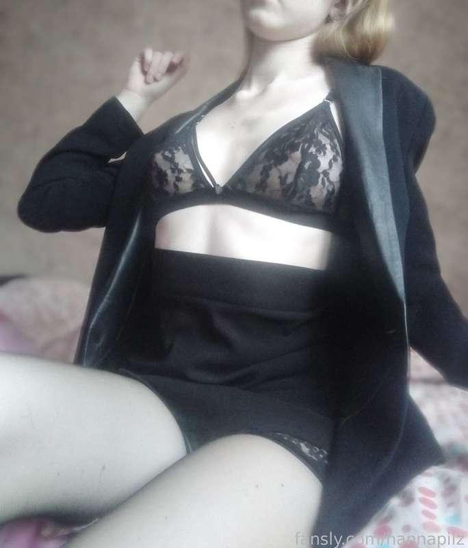 🖤🖤😈 Black Friday is over, Black Saturday has begun 😈🖤🖤

❀ #petite #skinny #pale #paleskin #fyp #boobs #stockings #blacklingerie #longhair ❀
