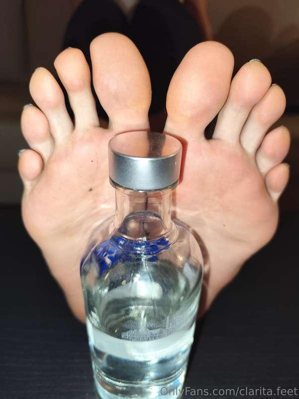 You have to play and have fun to start the week! 🍸