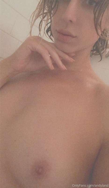Shower time 💦💦