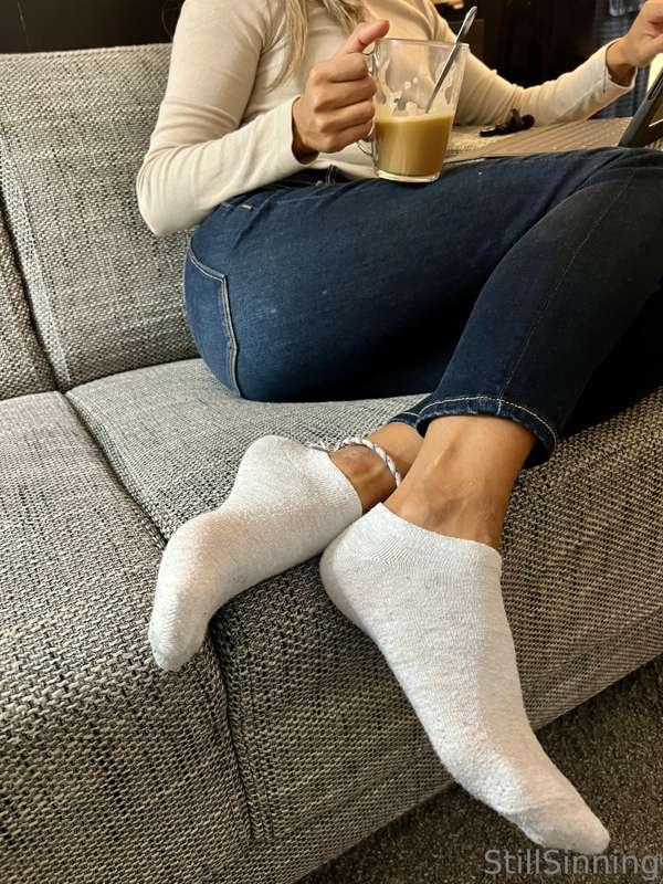 Coffee break☕😉
Also, I created an Instagram account! 🙌 
You ..