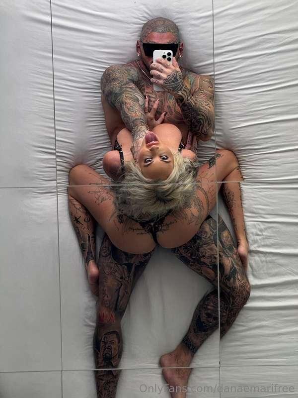 Have you seen my new BG with @devinphysique 😈