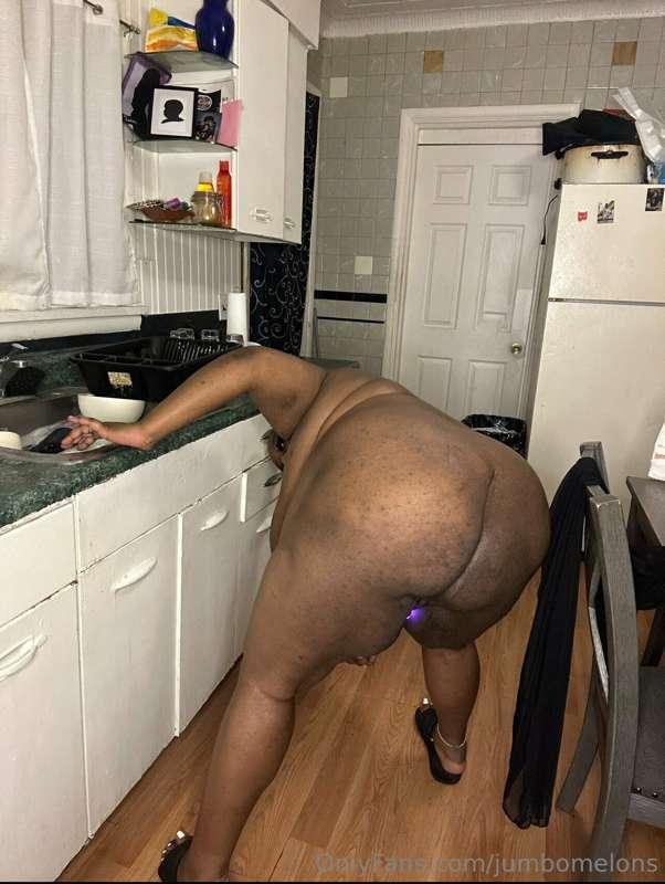 Can’t even finish my chores 🤤😜