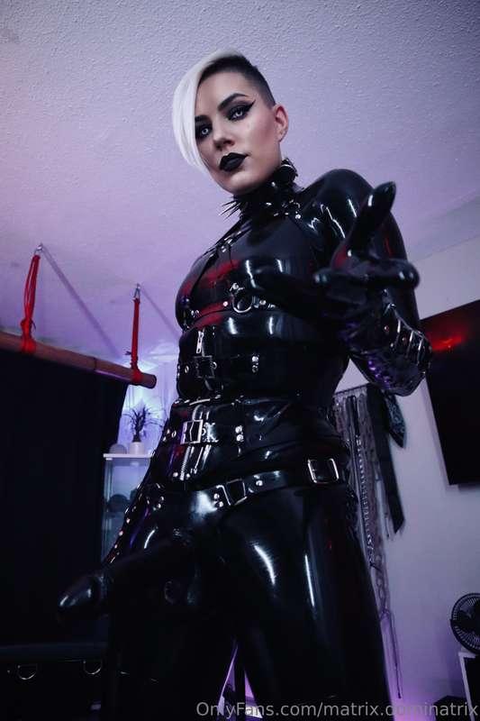 matrix.dominatrix image #0