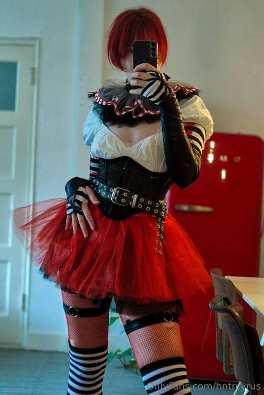 I'm such a horny little clown. I need to be fucked silly... ..