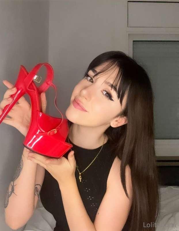 Un seguidor me regaló estos preciosos tacones 👠 es la primer..
