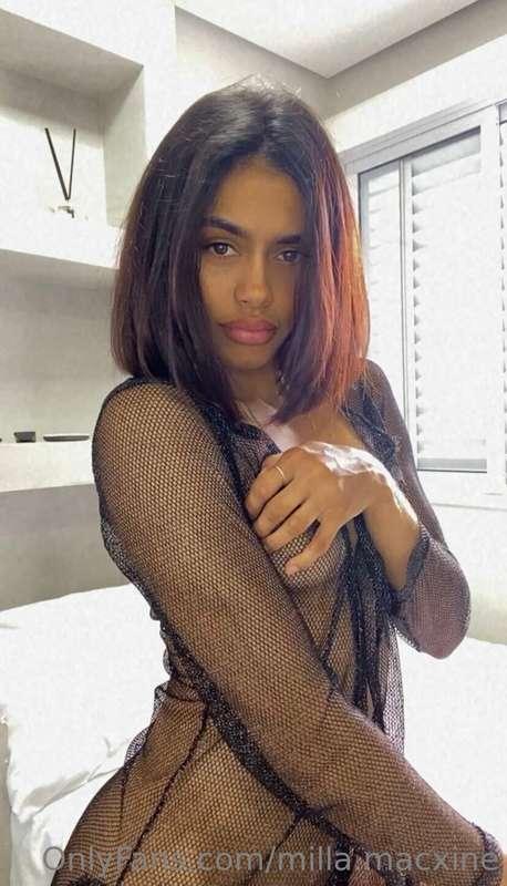 Halloween is around the corner so we gotta do some fun cospl..