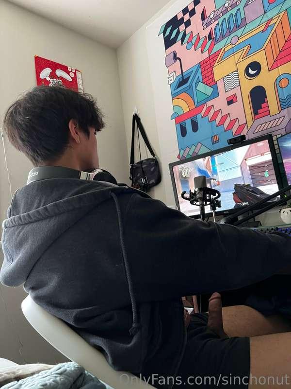 I always play video games with my dick out just in in case I..