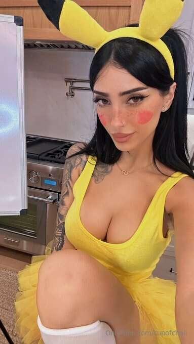 Break the rules with me 
