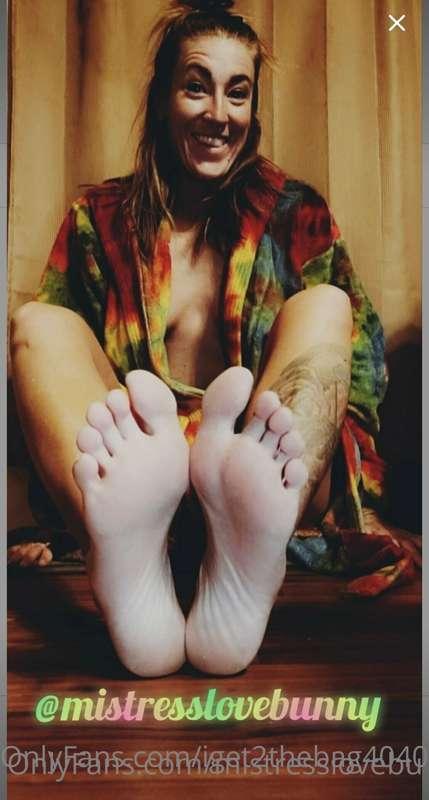 ✅ SEXIEST FEET WINNER @mistresslovebunny