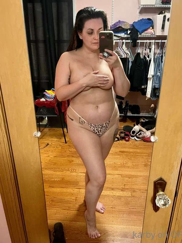 Mirror selfies after a shower