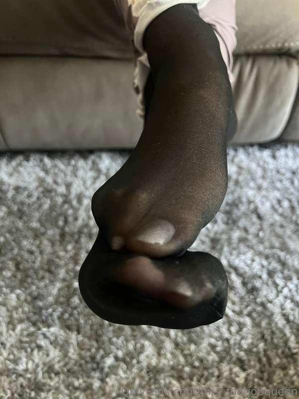 mrs_footjobqueen image #4