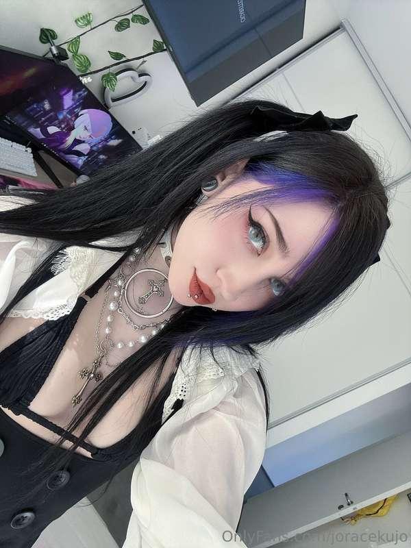 Hi 💜🖤