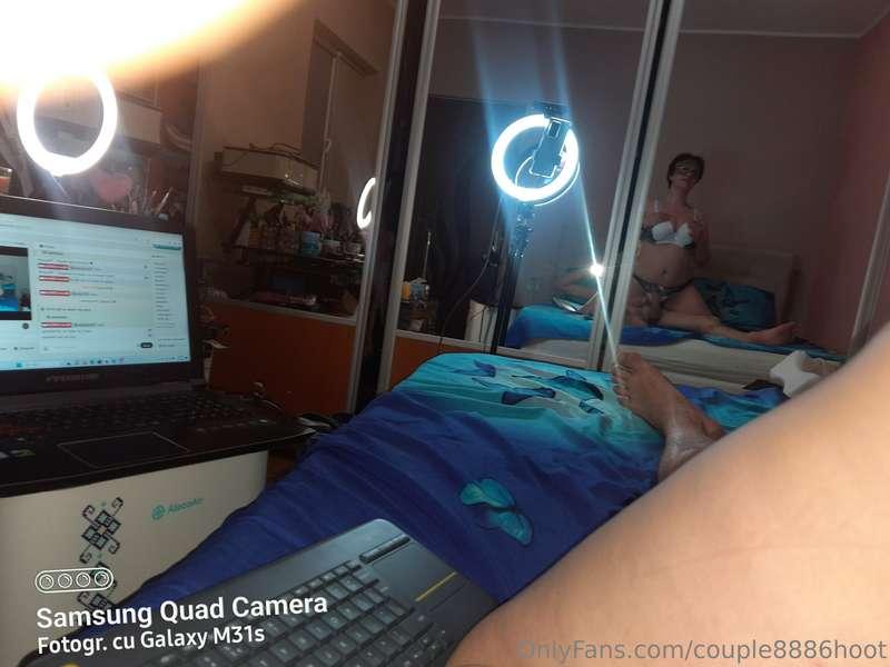 couple8886hoot image #7