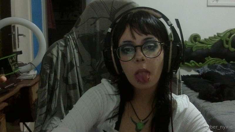 cyber_nyxie image #3