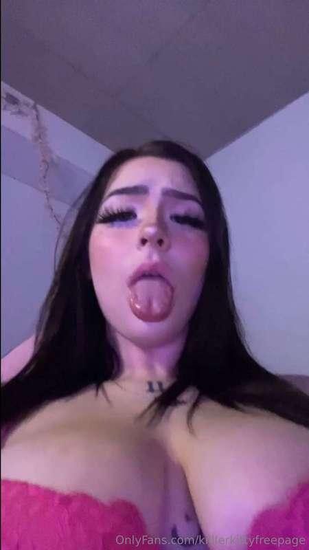 **once I hit 100 subs on @banditxkitty I’ll go on live on th..