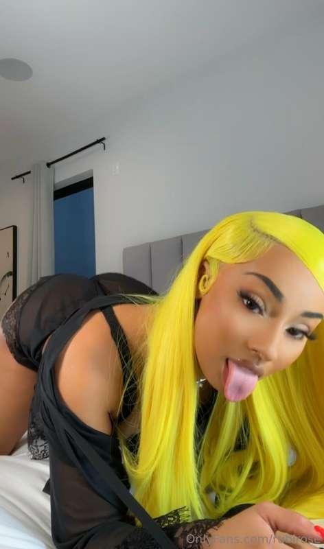 ARCHIN THIS ASS BACK i just wish that all of these niggas di..