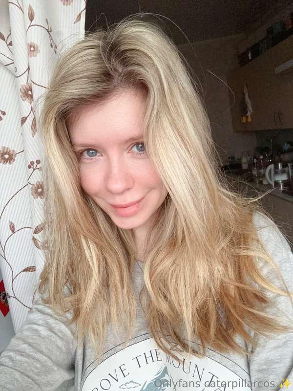 No nudes! Only me, and my morning selfie! 😏