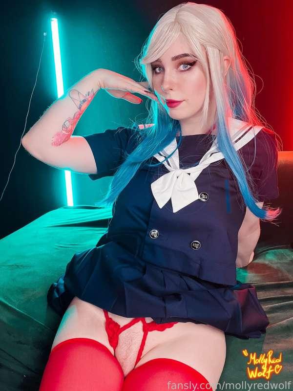 mollyredwolf image #4