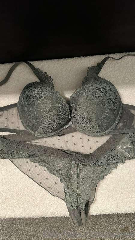 €50,- 1 dag dragen exclusief verzending
€50,- 1 day wear exc..