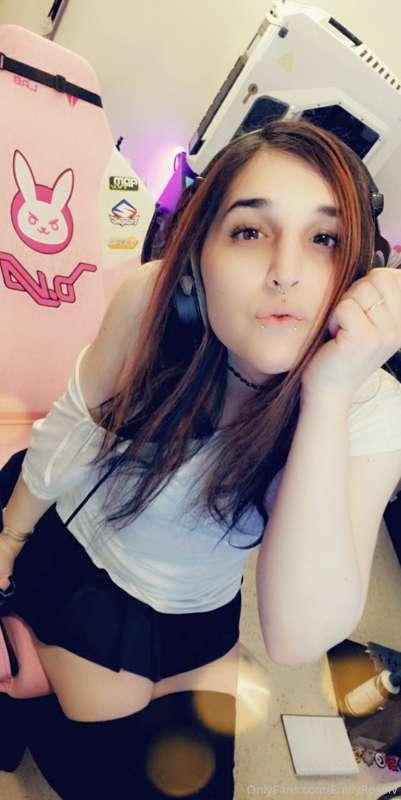 Show me how much you want more pictures if you guys show me ..