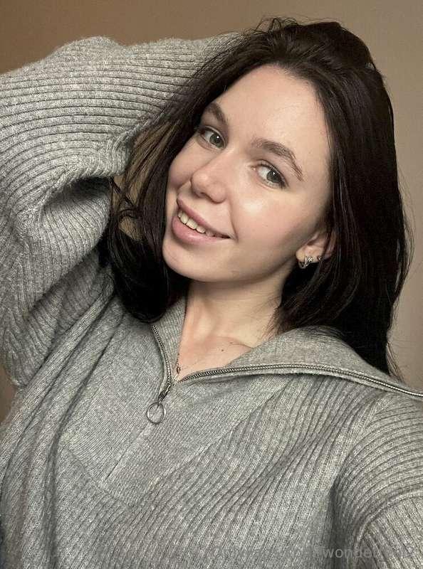 Hello! ✨ I’m Diana @fierce.flirt, and I absolutely love that..