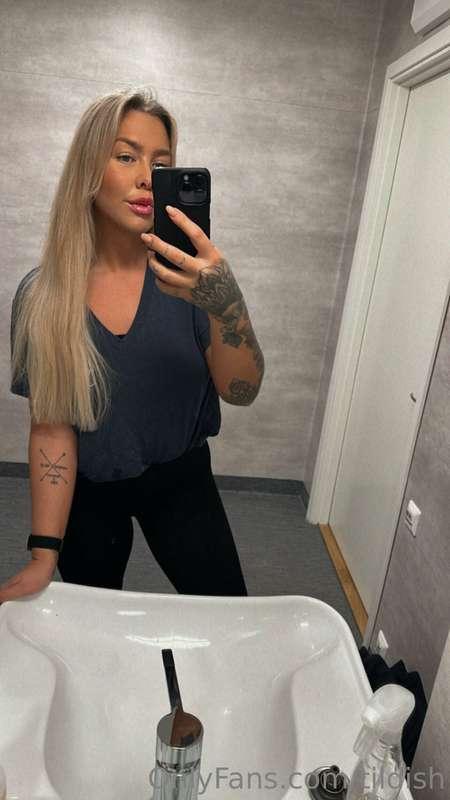 Time for work 😘
