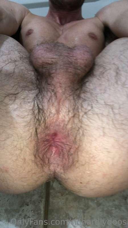 I never know if more people like it hairy or smooth