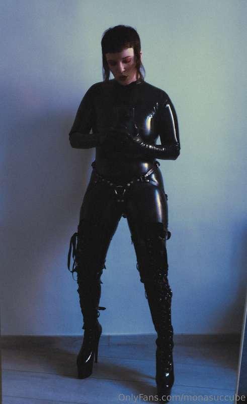 🖤