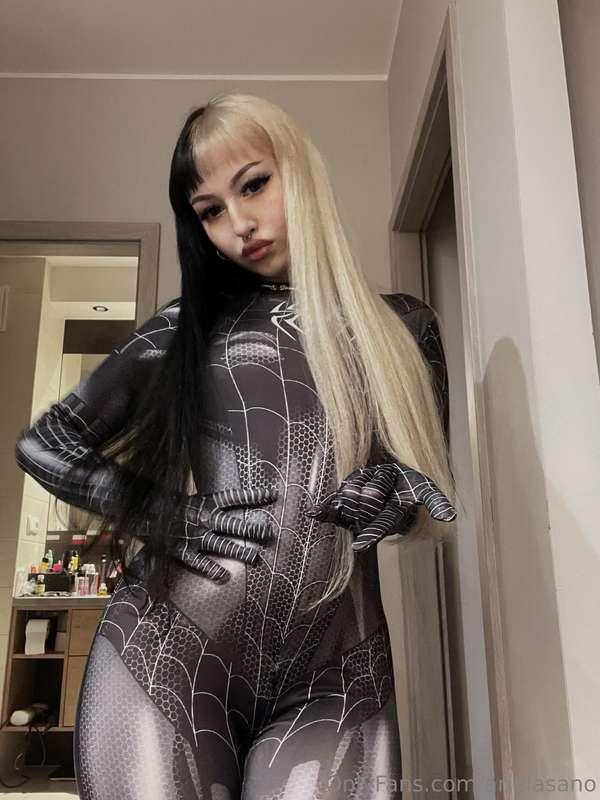 Wanna play spiderman?;3