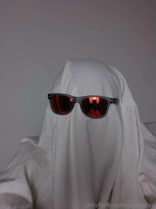 Happy Halloween 🎃 I will be the ghost that will suck your co..