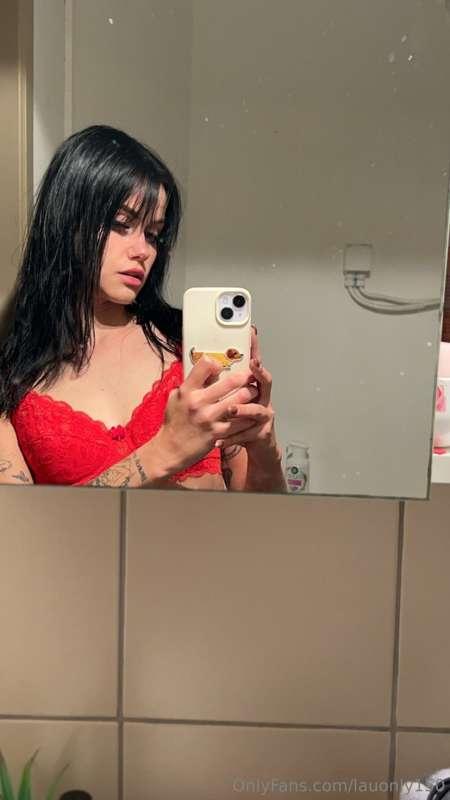 Fully black hair dyed after counting down for new years, y’a..