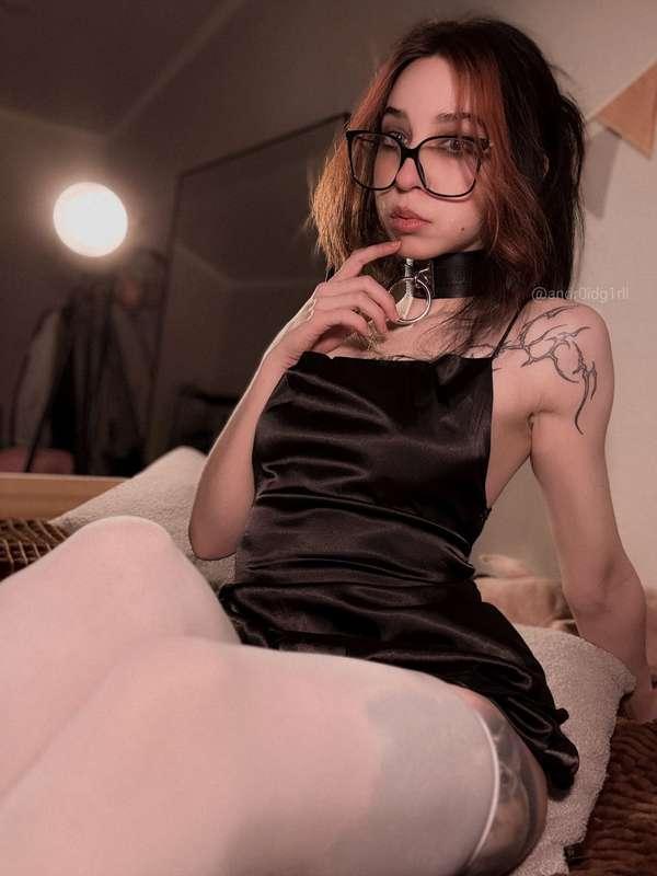 Ask me out on a date, and I'll wear this dress and stockings, but I won't wear panties and bra. And then when we're in the restaurant, I'll start touching your dick with my foot under the table while no one else notices anything

#fyp #submissive #glasses #slut #nerdy #hornyteen #dress #stockings #altgirl #whore 